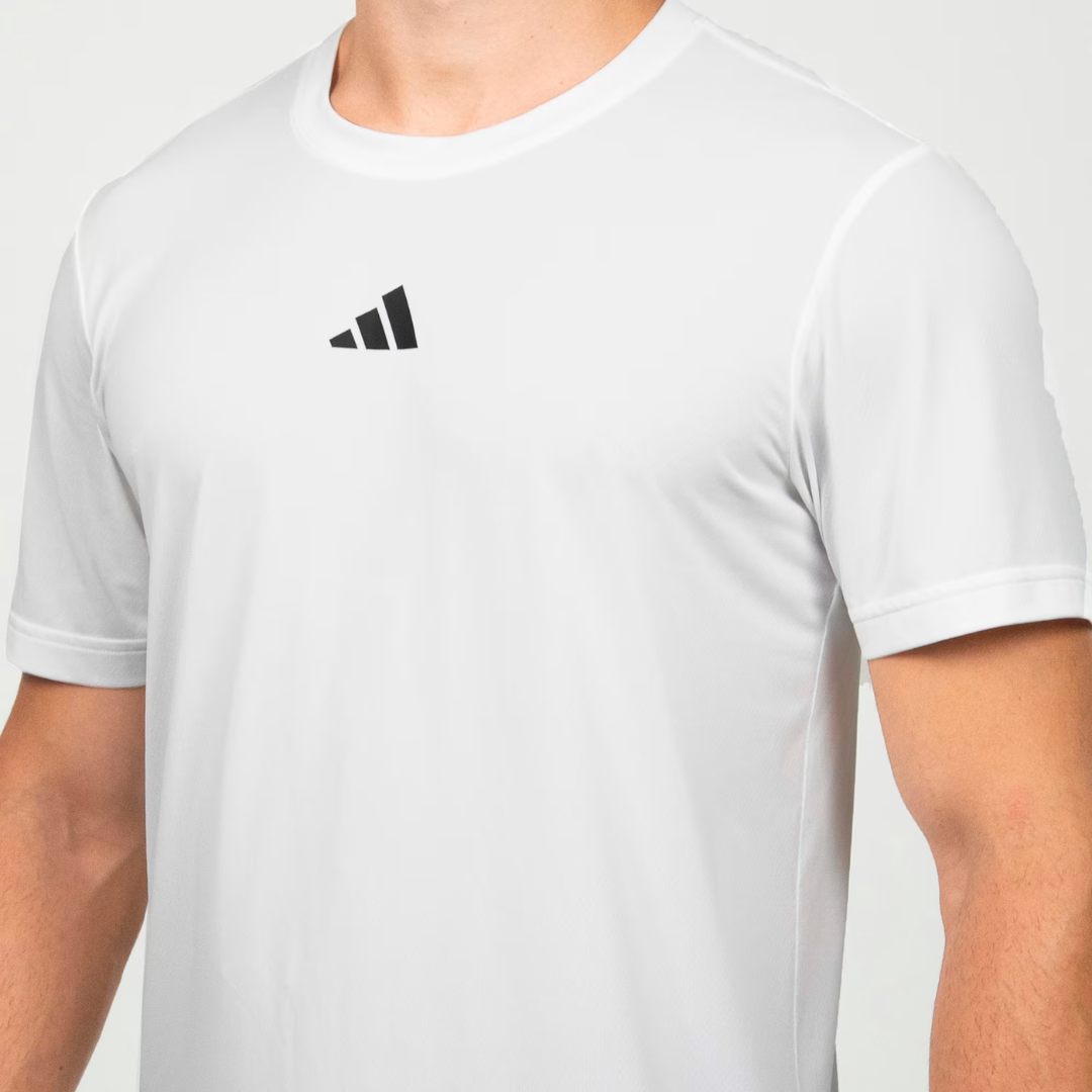 T-shirt d'entraînement Adidas Essentials 4-Stripes (obtenez-en 4 pour le prix d'1)