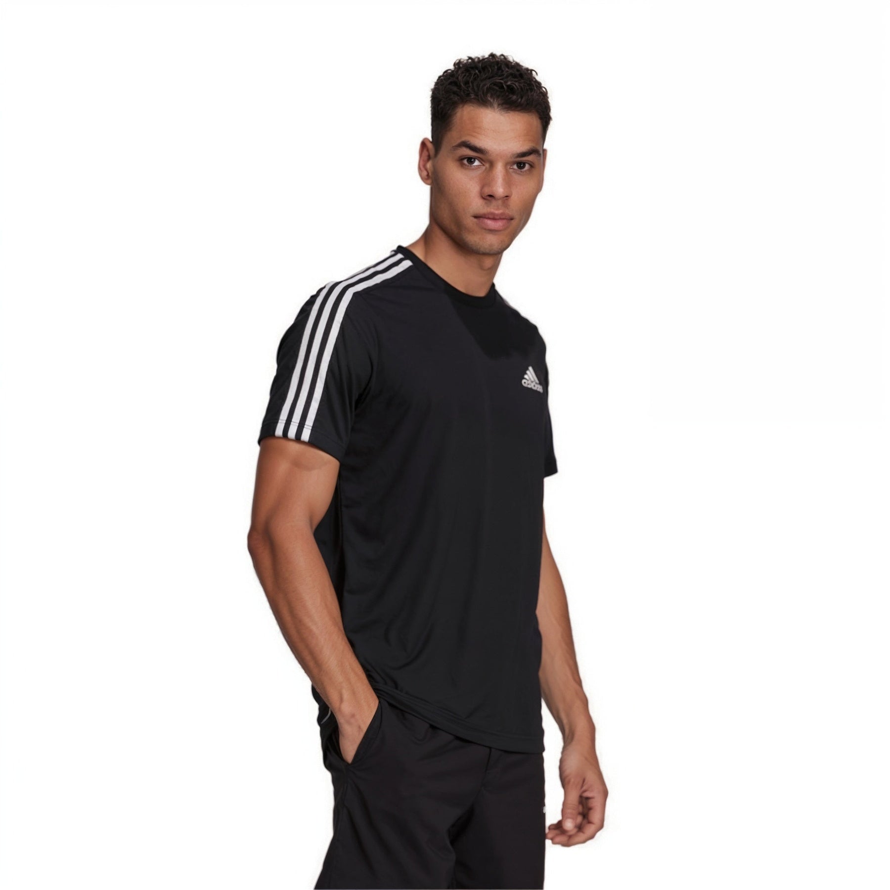 Haut d'entraînement Essentials à 3 bandes (2 acheté, 3 offerts)
